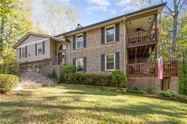 4550 Longworth Drive, Kernersville, NC 27284