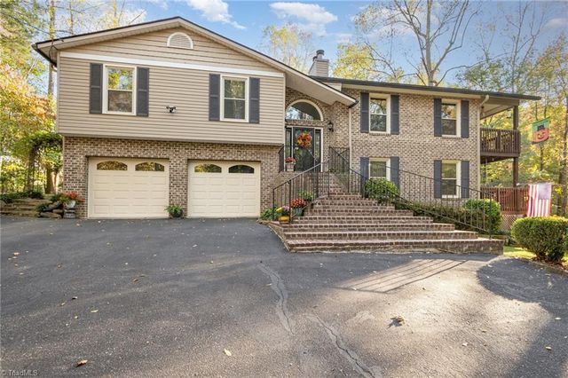 4550 Longworth Drive, Kernersville, NC 27284