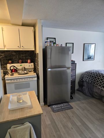 2 Silvestri Cir Unit 6, Derry, NH 03038