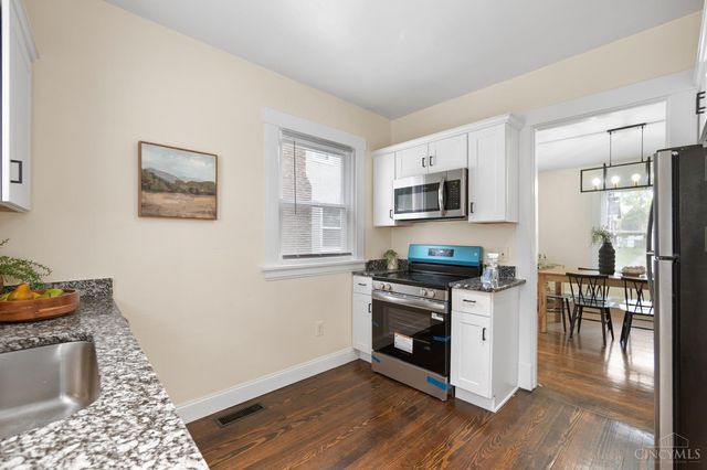 1650 Rose Place, Cincinnati, OH 45237