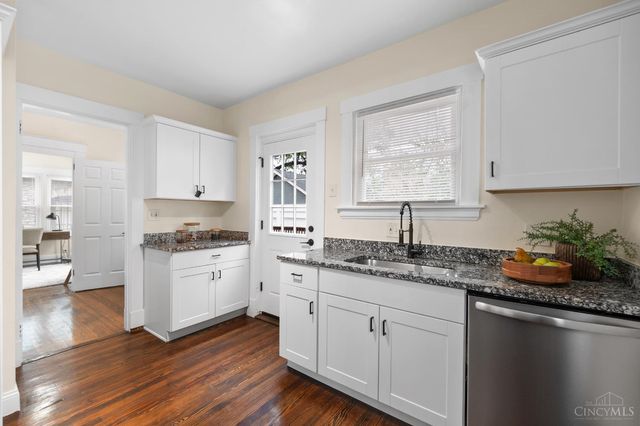 1650 Rose Place, Cincinnati, OH 45237