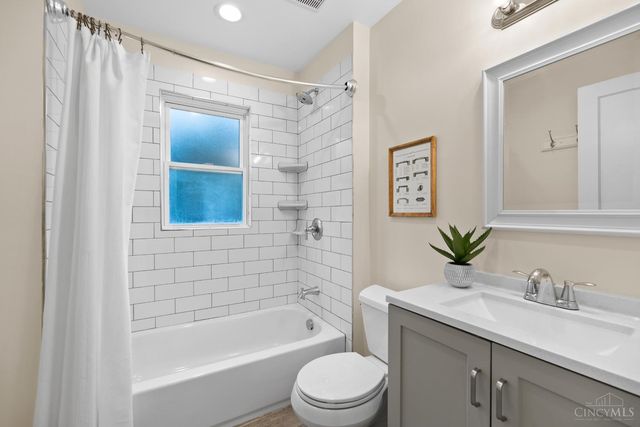 1650 Rose Place, Cincinnati, OH 45237