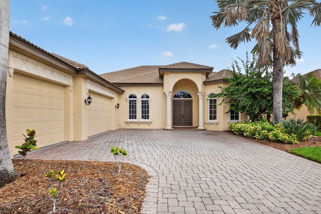886 SW Grand Reserves Boulevard, Port St. Lucie, Port St Lucie, FL 34986