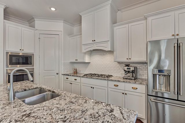 134 Kendrick Pines Boulevard, The Woodlands, TX 77389