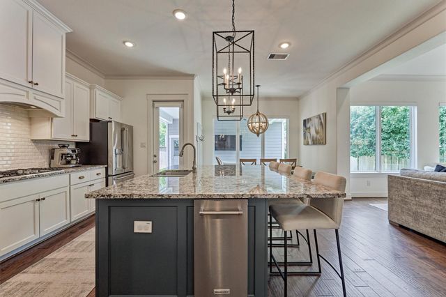 134 Kendrick Pines Boulevard, The Woodlands, TX 77389