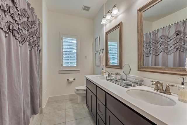 134 Kendrick Pines Boulevard, The Woodlands, TX 77389