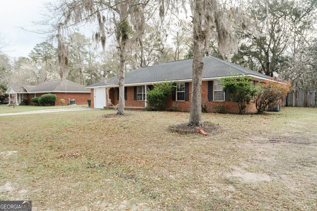 70 McCumber Drive, Allenhurst, GA 31301