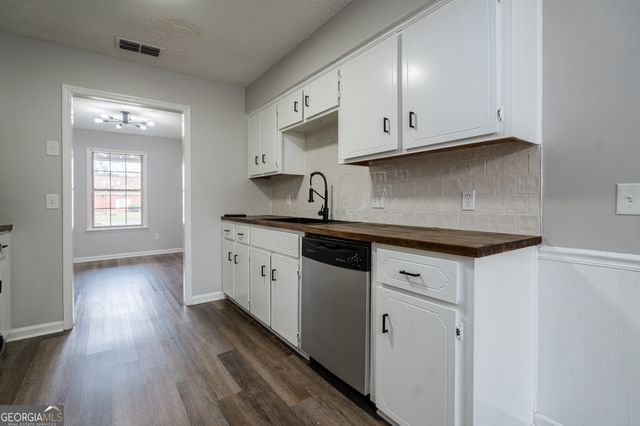 70 McCumber Drive, Allenhurst, GA 31301