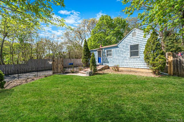 32 Dewey Street, Port Jefferson Station, NY 11776