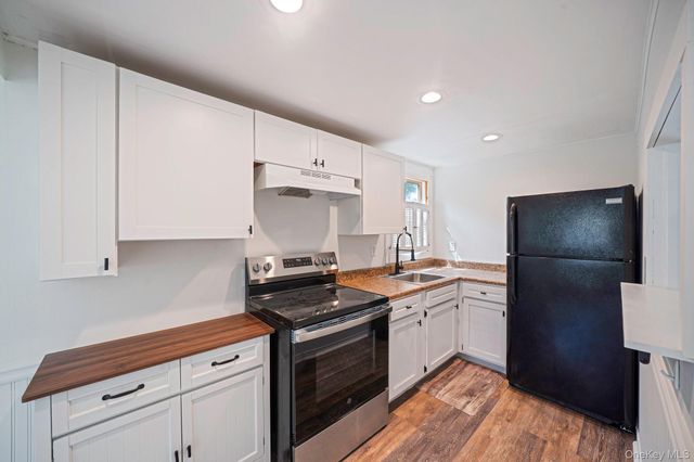 32 Dewey Street, Port Jefferson Station, NY 11776