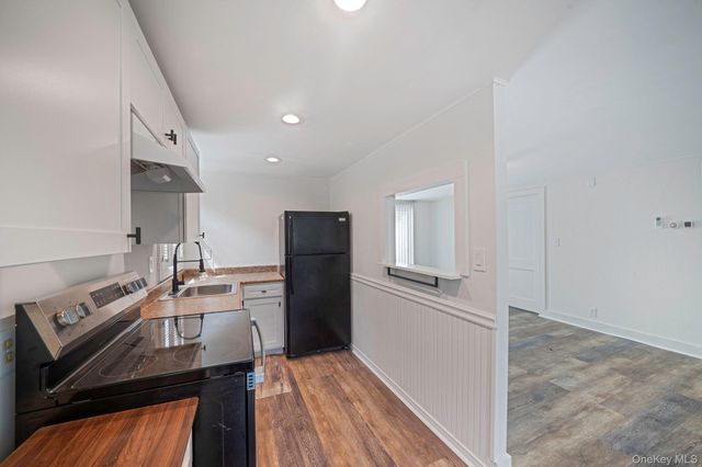 32 Dewey Street, Port Jefferson Station, NY 11776