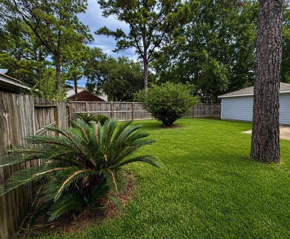 16906 Scenic Lakes Way, Houston, TX 77095