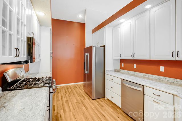 225 Arbor Lane, Hendersonville, NC 28791