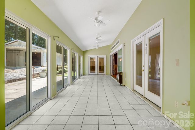 225 Arbor Lane, Hendersonville, NC 28791