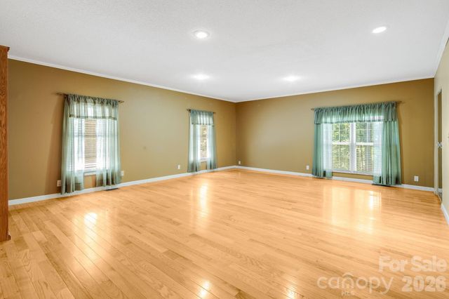 225 Arbor Lane, Hendersonville, NC 28791