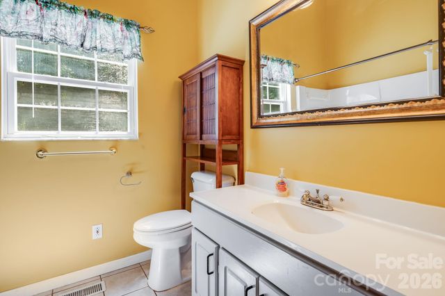 225 Arbor Lane, Hendersonville, NC 28791