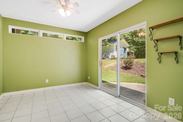 225 Arbor Lane, Hendersonville, NC 28791