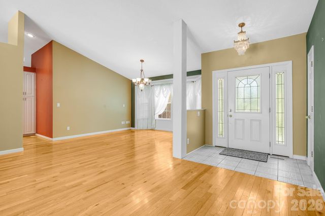 225 Arbor Lane, Hendersonville, NC 28791