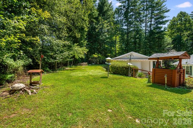 225 Arbor Lane, Hendersonville, NC 28791