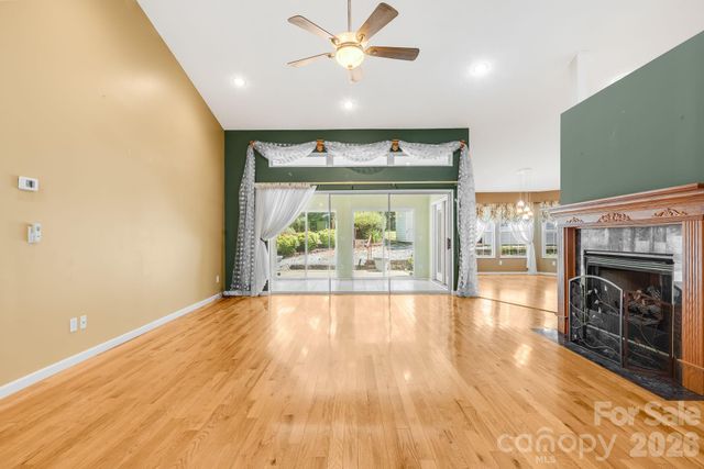225 Arbor Lane, Hendersonville, NC 28791