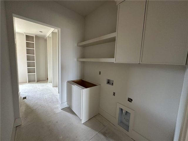 17325 Larsen Street W, Overland Park, KS 66221