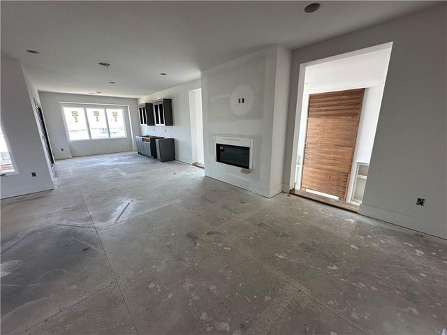 17325 Larsen Street W, Overland Park, KS 66221