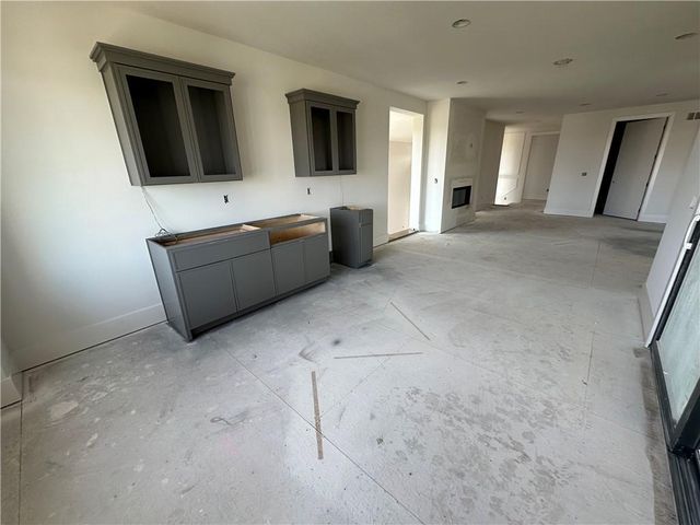 17325 Larsen Street W, Overland Park, KS 66221