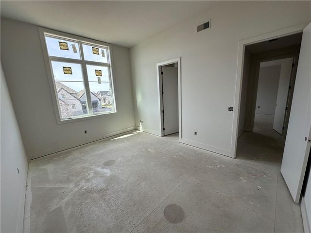 17325 Larsen Street W, Overland Park, KS 66221