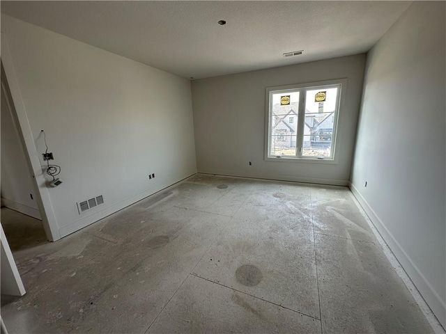 17325 Larsen Street W, Overland Park, KS 66221