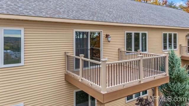 1263 Timber Ridge Road, Iron Mountain, MI 49801