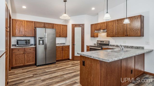 1263 Timber Ridge Road, Iron Mountain, MI 49801