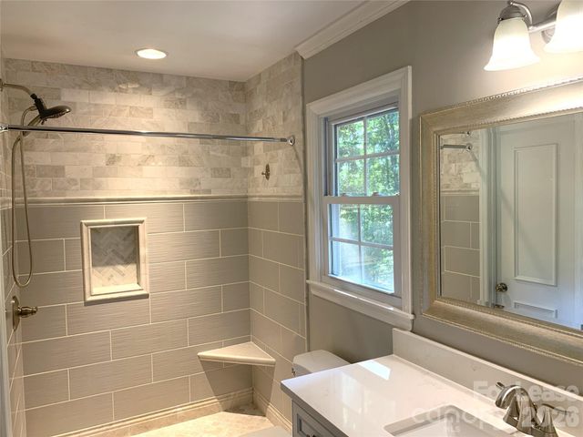 1114 Glenshannon Road, Matthews, NC 28105