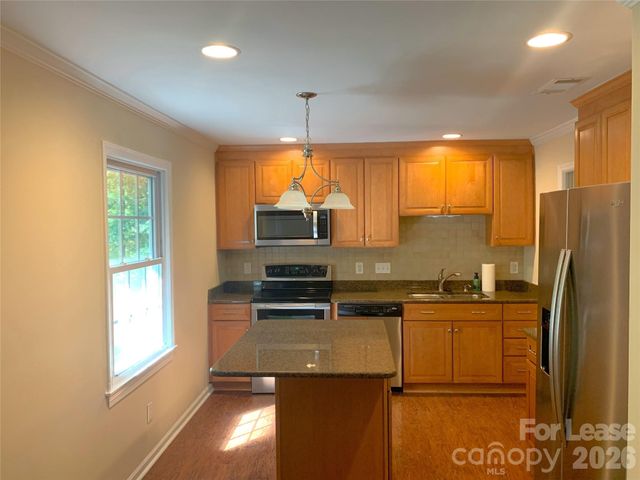 1114 Glenshannon Road, Matthews, NC 28105