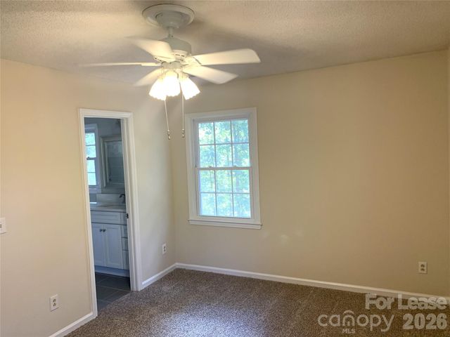 1114 Glenshannon Road, Matthews, NC 28105