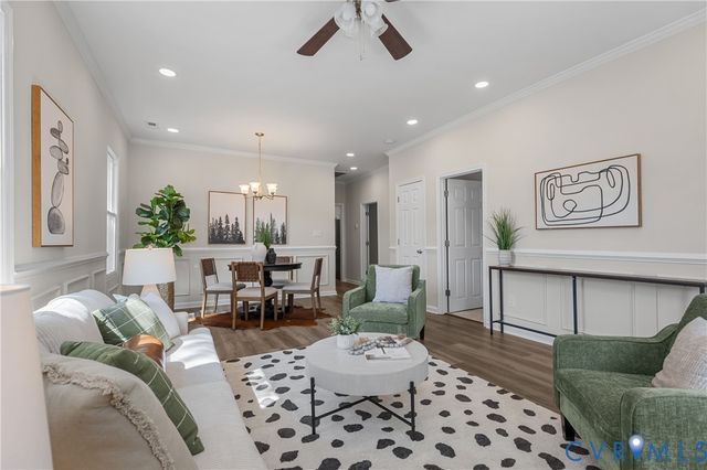 12 Lowell St, Highland Springs, VA 23223