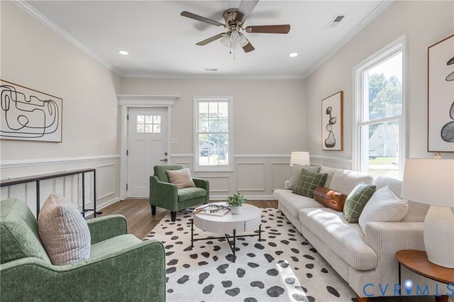 12 Lowell St, Highland Springs, VA 23223