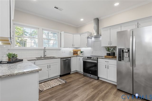 12 Lowell St, Highland Springs, VA 23223