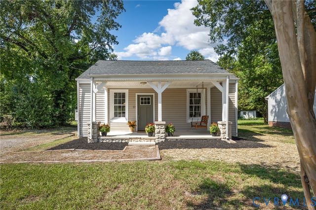 12 Lowell St, Highland Springs, VA 23223