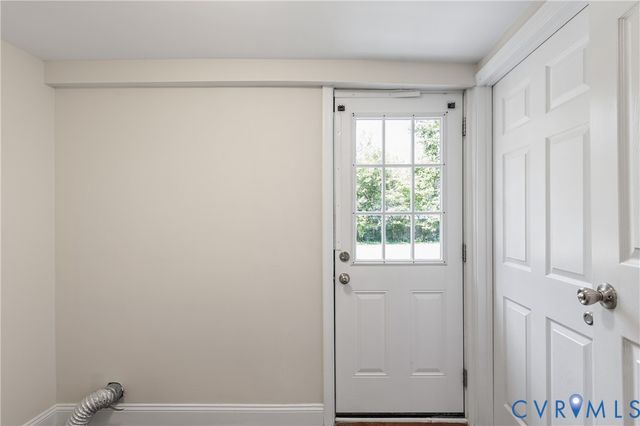12 Lowell St, Highland Springs, VA 23223