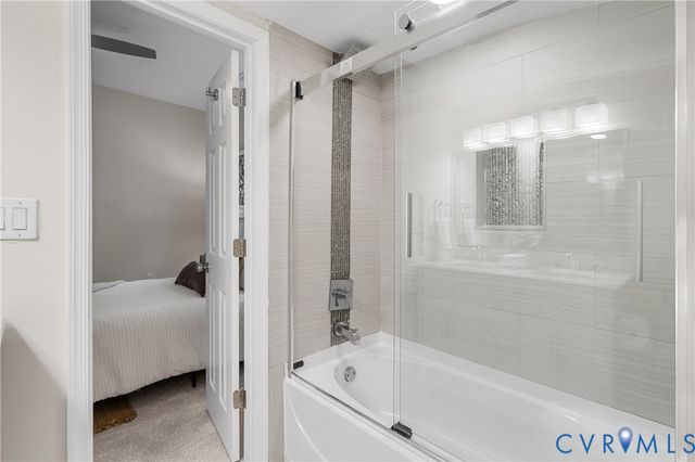 12 Lowell St, Highland Springs, VA 23223