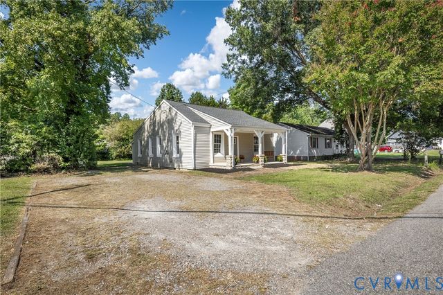 12 Lowell St, Highland Springs, VA 23223