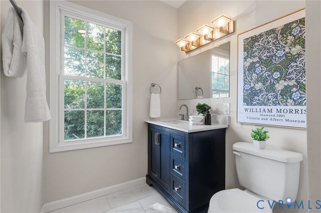 12 Lowell St, Highland Springs, VA 23223