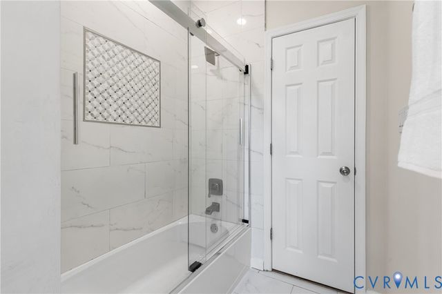 12 Lowell St, Highland Springs, VA 23223