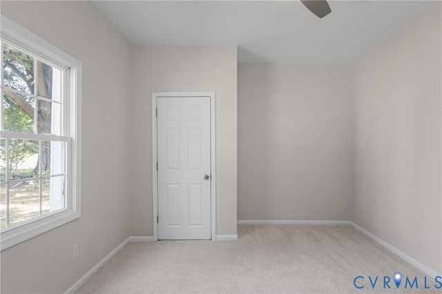 12 Lowell St, Highland Springs, VA 23223