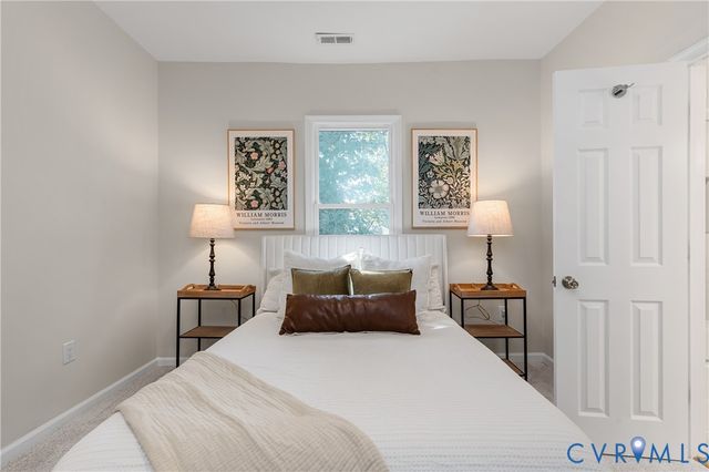 12 Lowell St, Highland Springs, VA 23223