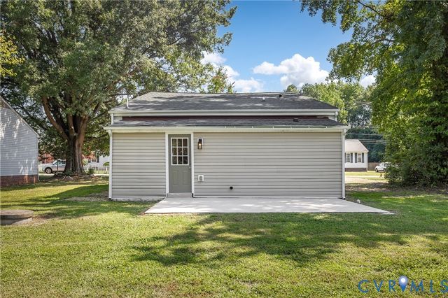 12 Lowell St, Highland Springs, VA 23223