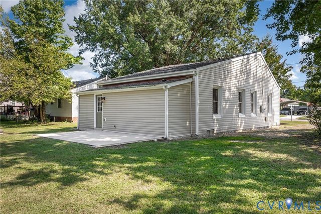 12 Lowell St, Highland Springs, VA 23223