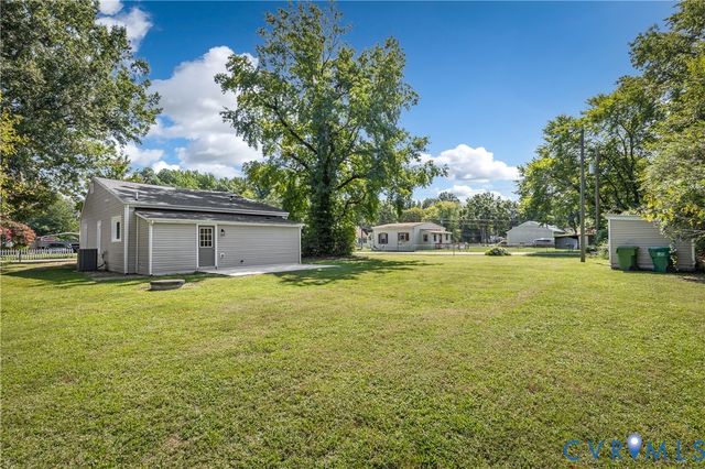12 Lowell St, Highland Springs, VA 23223