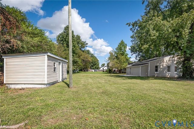 12 Lowell St, Highland Springs, VA 23223