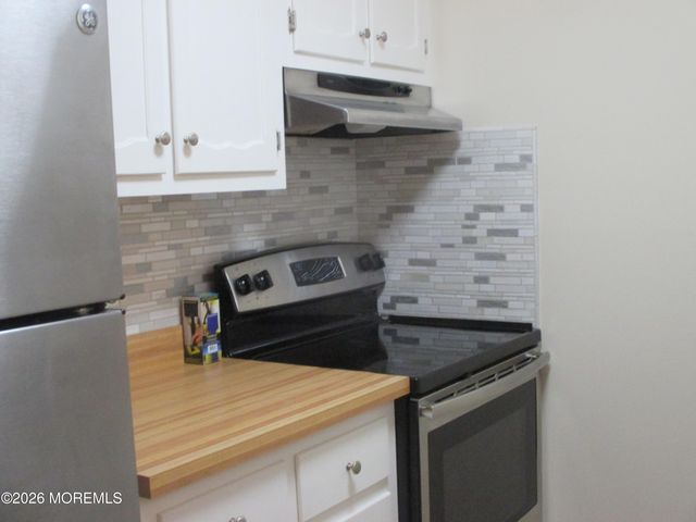 433D Picardy Court, Lakewood, NJ 08701
